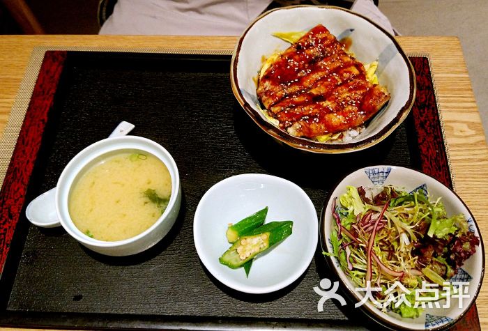 鳗鱼饭定食