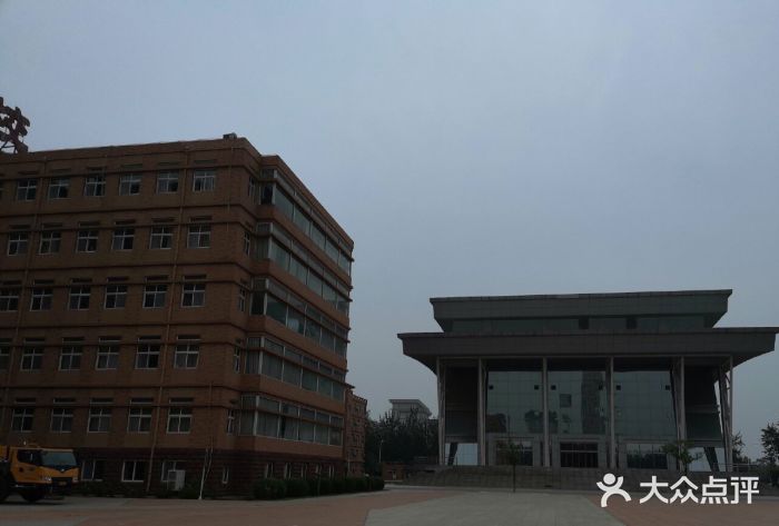 英华国际学校图片