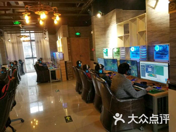 萤火虫网咖图片 - 第2张