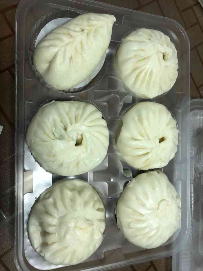 一品名仕包子(兰溪路店)-"据说是这附近的网红店,起初