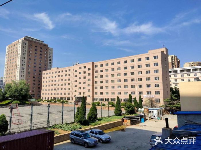 大连理工大学城市学院图片