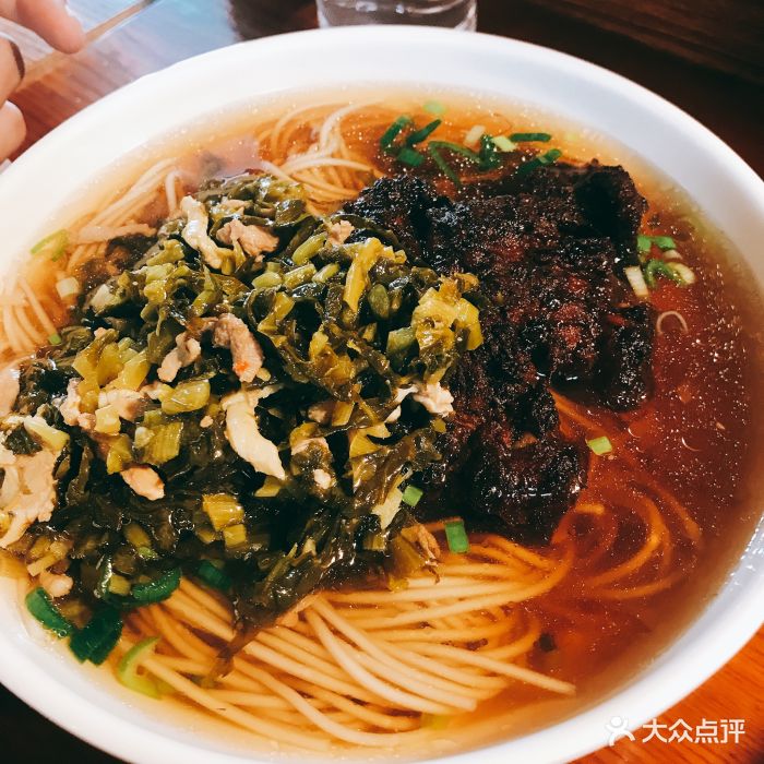 大排咸菜肉丝面