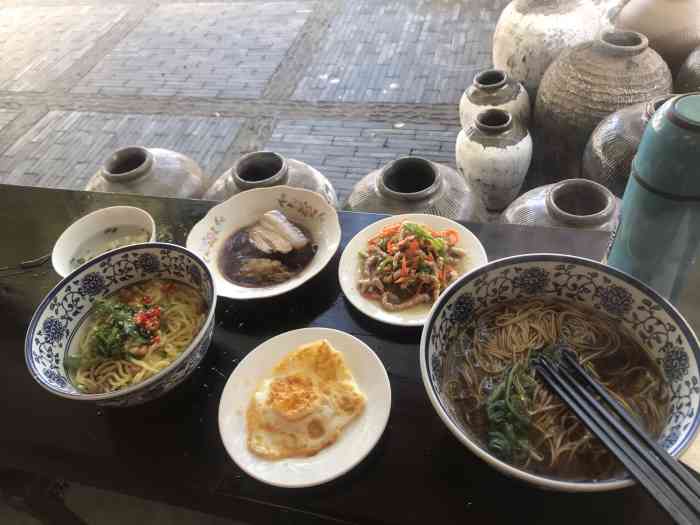 如意麺-"金泽古镇里的一家小面馆,位置极好,正对如.