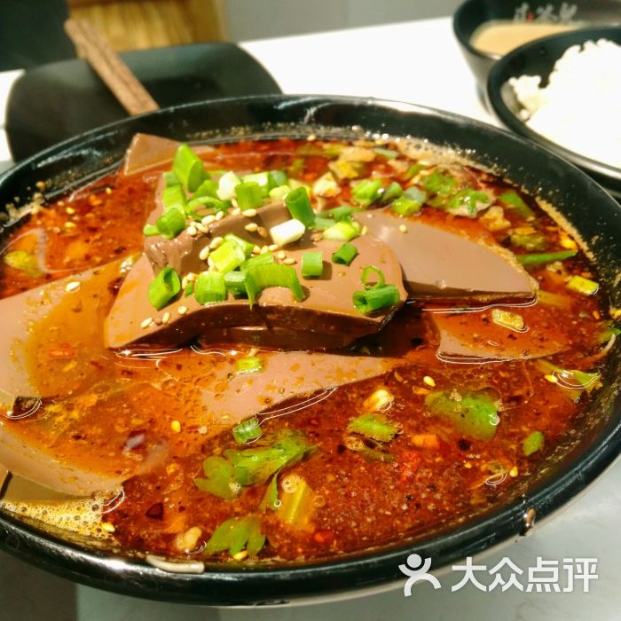 冒鸭血