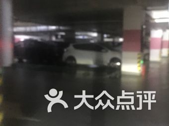 【武汉上东汇广场停车场】