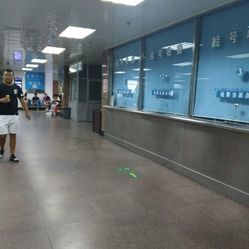 急救中心的电话是什么 hJqksH3Isl1MRUtYdc5FHO1ZzmXb730wzxhgmpTEndOMJZYrLhxg9hJCgiMMDCU0F5u7J_jS4MuCaeLAHD0KTg.jpg