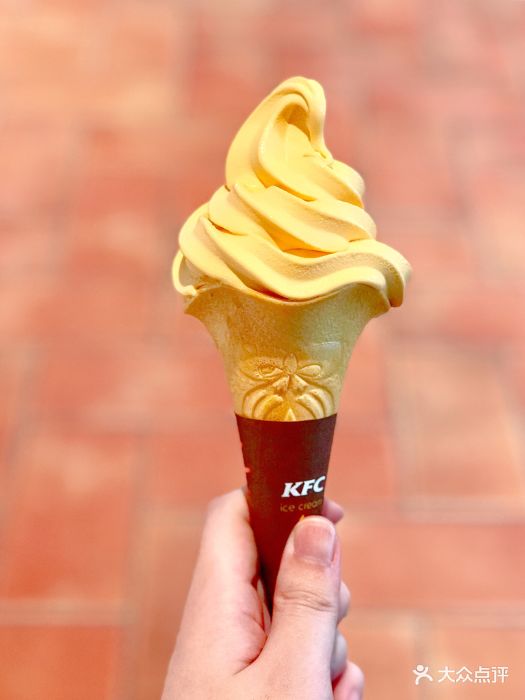 肯德基(南京路店)阿方索芒果冰淇淋花筒图片