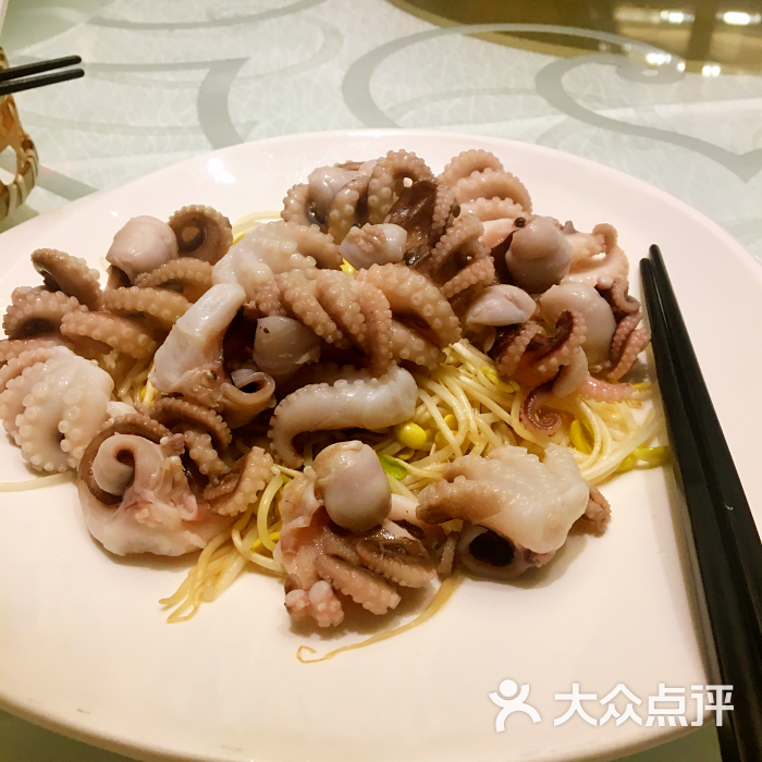 水东银菜灼章鱼仔