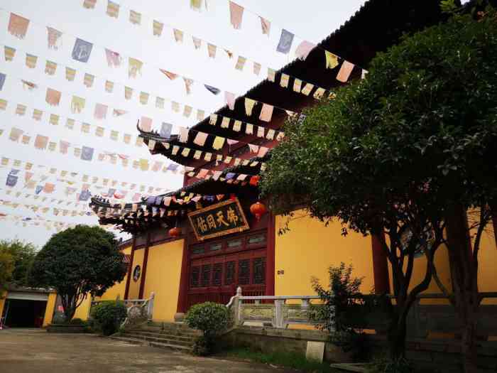 石佛禅寺-"乌镇西栅边有石佛禅寺和慈云禅寺,都是有一