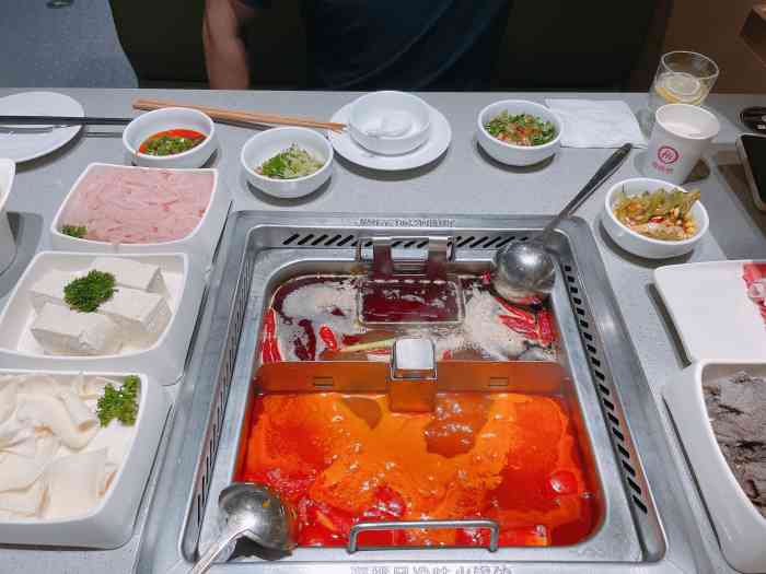 海底捞火锅(东二环店)-"海底捞东二环泰禾广场店,位于