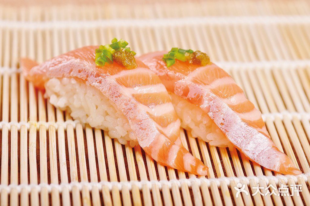 柚子胡椒三文鱼腩寿司