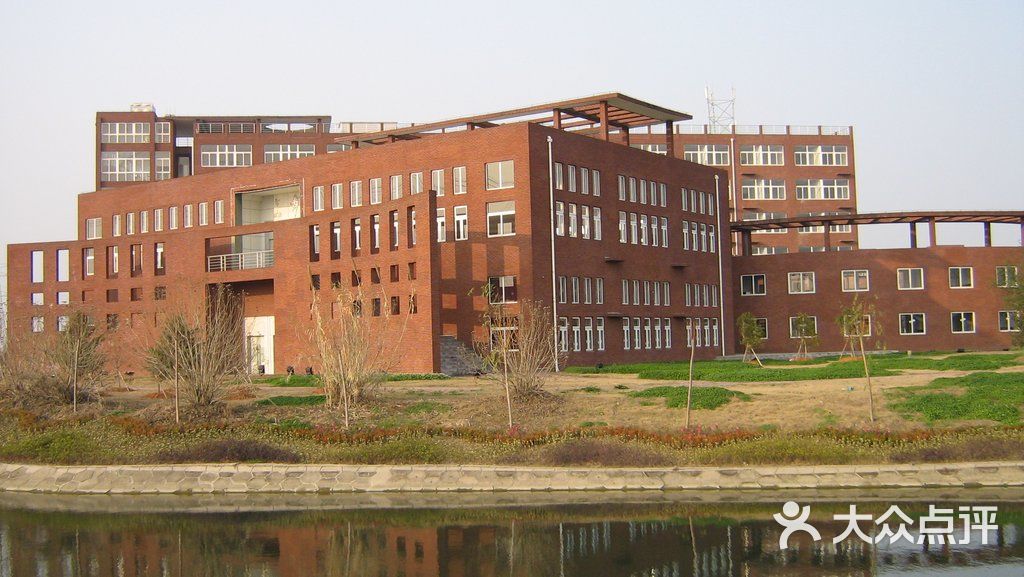 江西师范大学(瑶湖校区)-教学楼图片-南昌学习培训