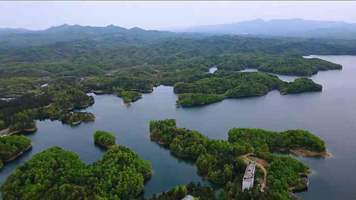 大洪山琵琶湖风景区"从随州市内出发走麻安高速在大洪山西出口出.