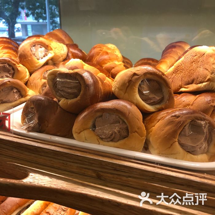 新侨三宝乐面包店