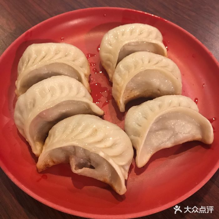 华人在悉尼生活是很容易适应的,到处的中国.