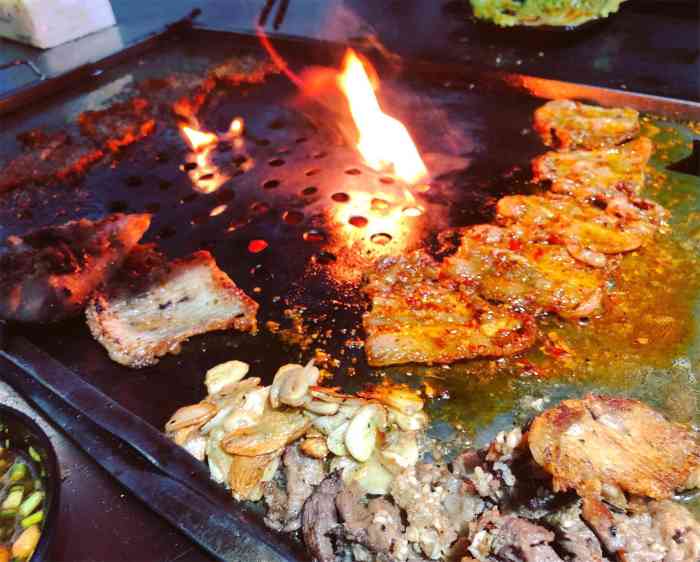 焱烤官正宗石棉铁板烧烤肉