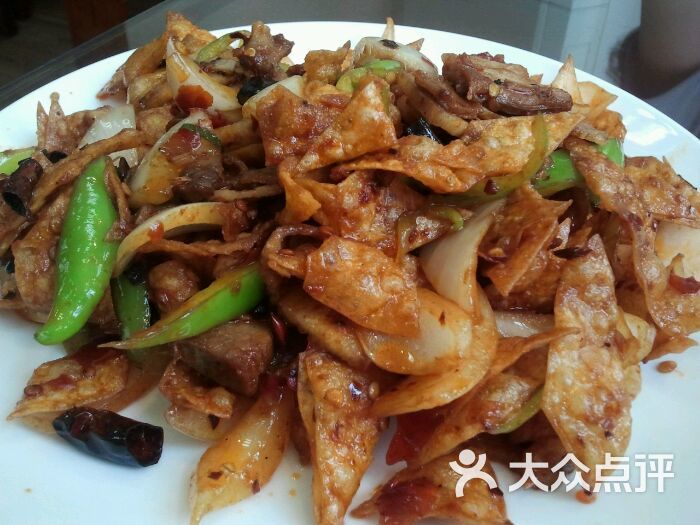 脆饼炒回锅肉