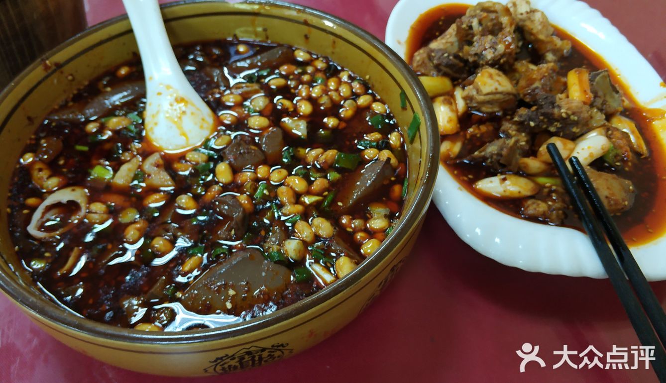 这下又要重3斤,但为了肥肠血旺,凉拌白肉,我无怨无悔