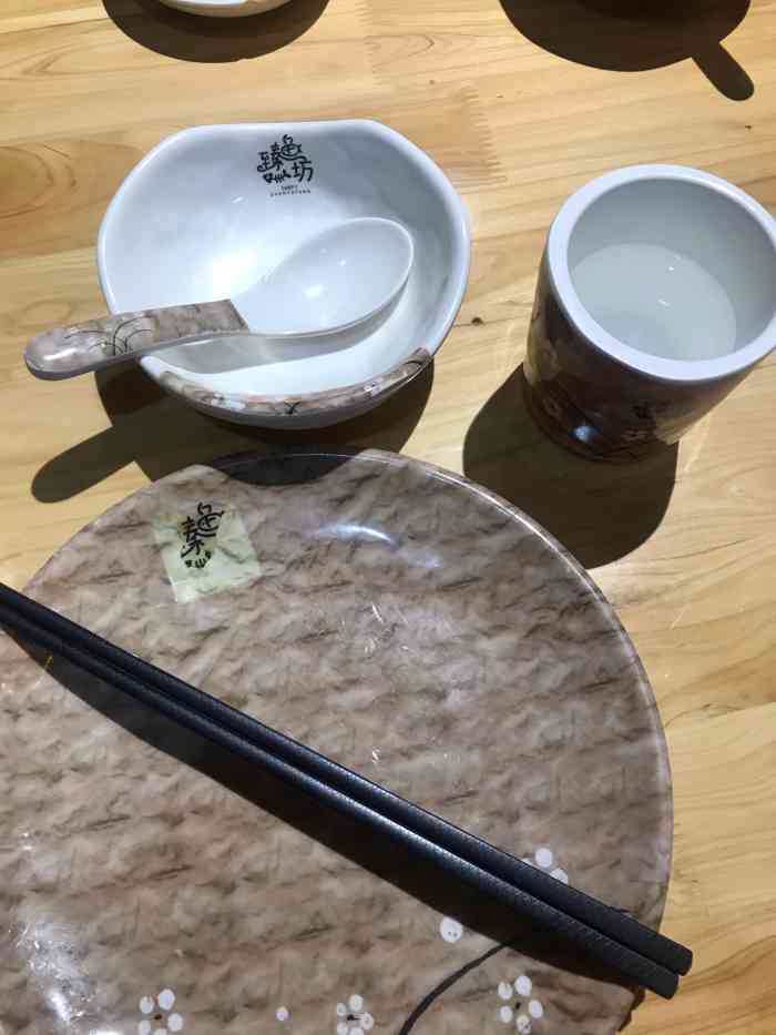 臻鱼坊(胜丰店"赶在10月最后一天体验大众点评的霸王餐.