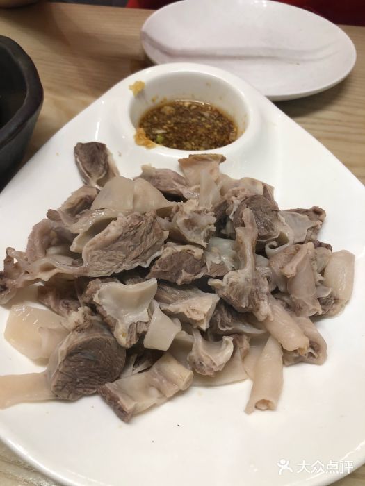 关东小磨东北菜(巴黎春天成山店)蒜泥护心肉图片