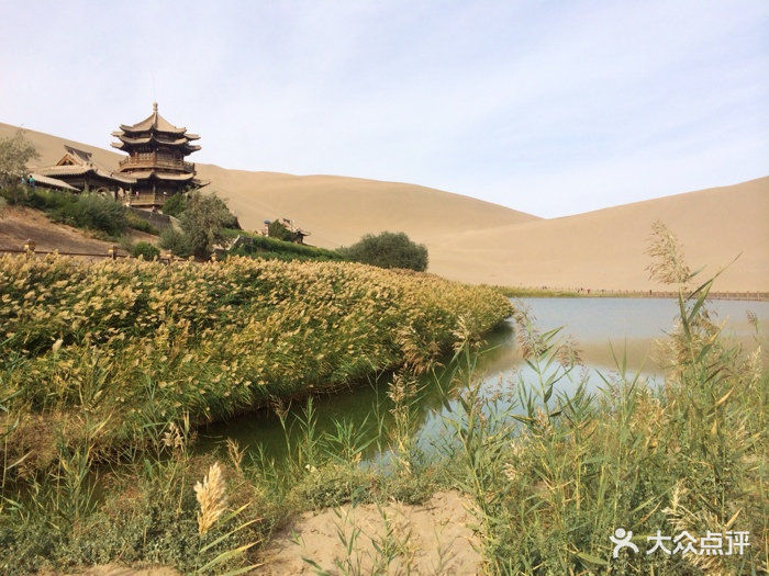 鸣沙山月牙泉国家级风景名胜区图片