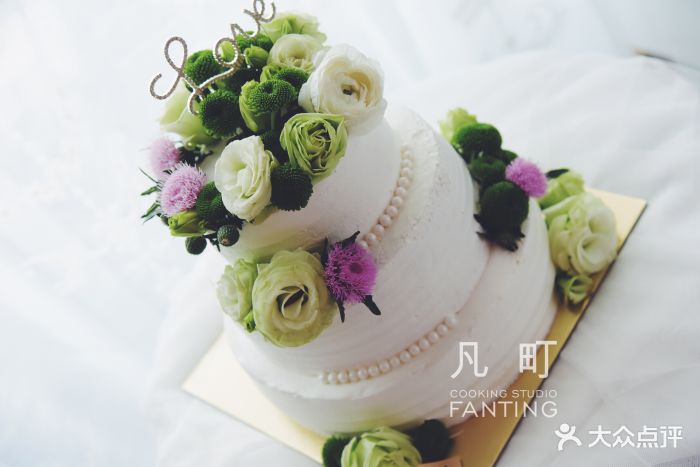 婚礼三层蛋糕鲜花系列之森系风