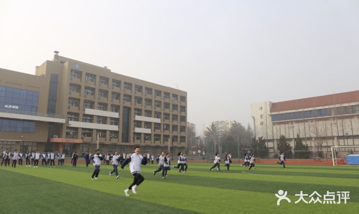 山东省青岛第二中学(江西路分校)图片