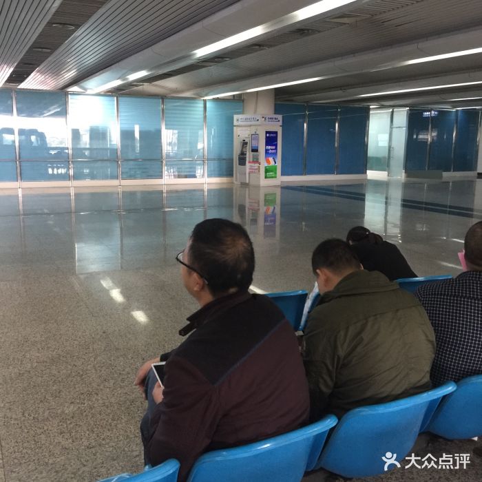 绵阳机场,哈哈,第一次来,到火车站后打车.-绵