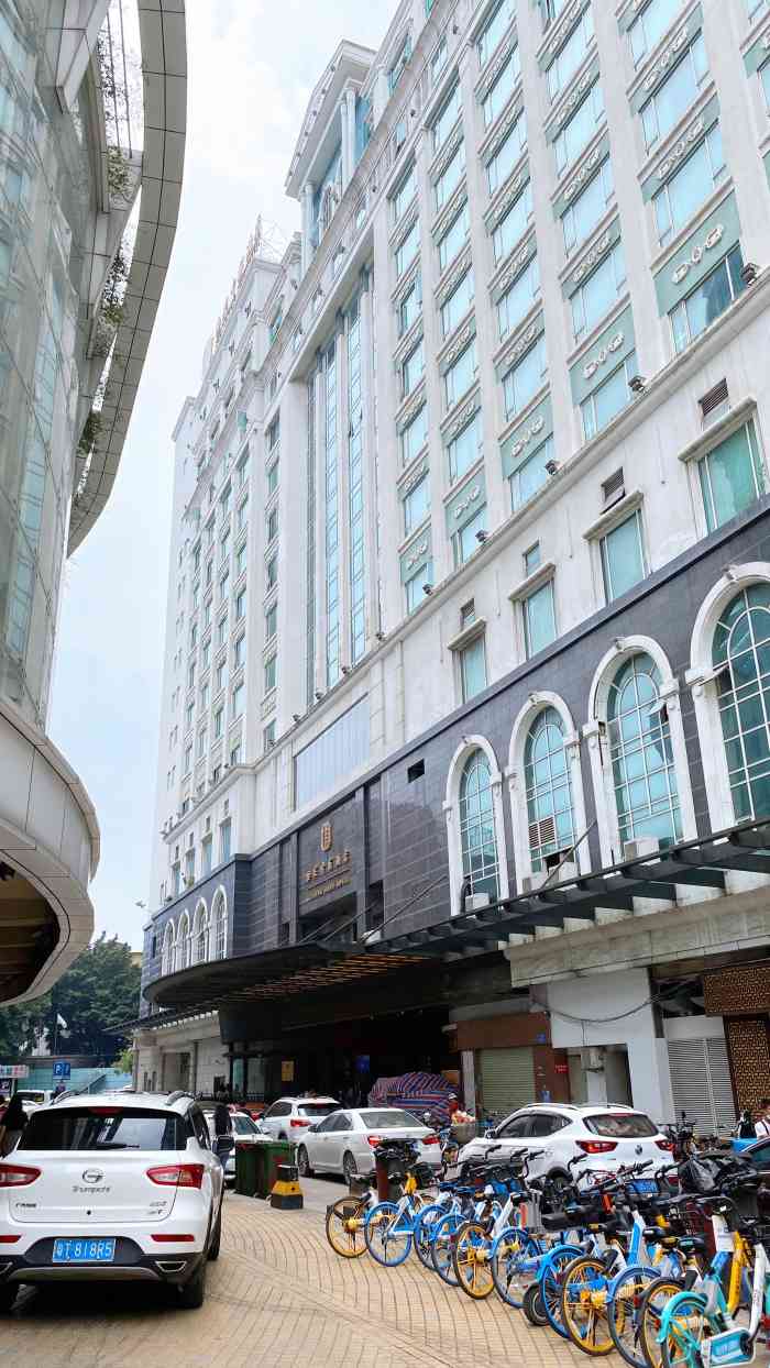 广州西关十甫酒店-"一幢大楼没有花园,但逛街吃饭很方便.房间.