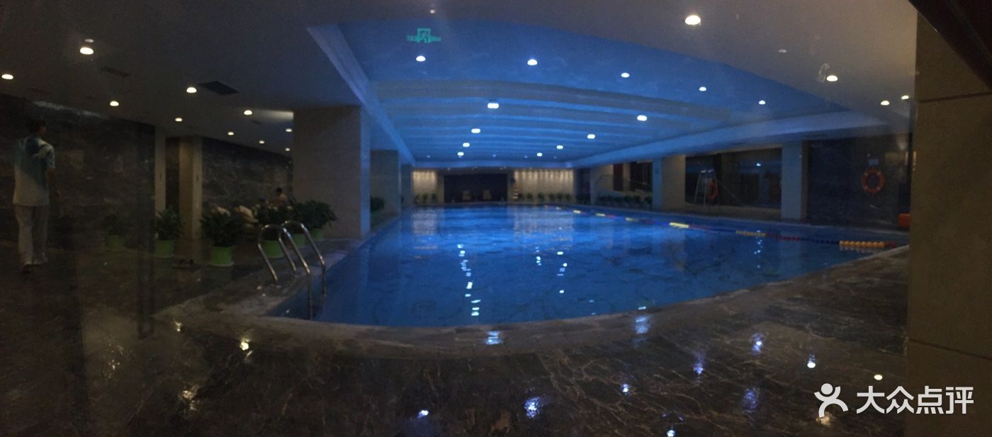 西安唐隆国际酒店游泳馆