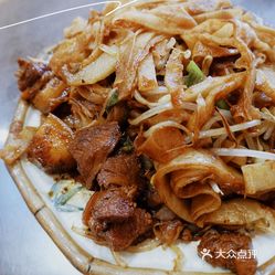 葛记坛子肉焖饼