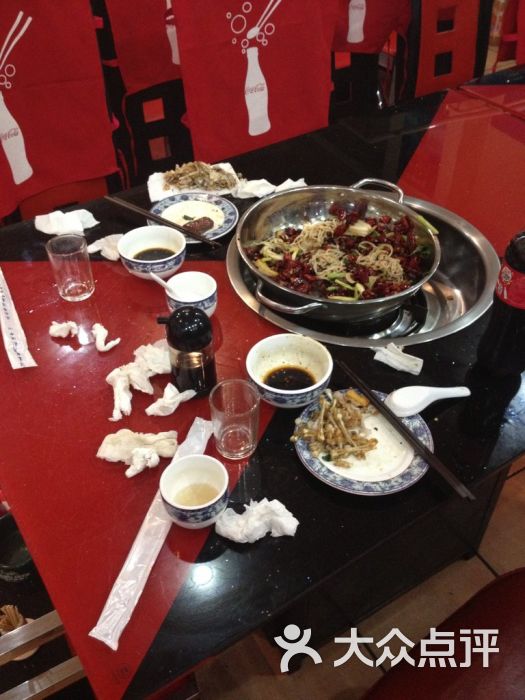 杯盘狼藉的意思 大众点评