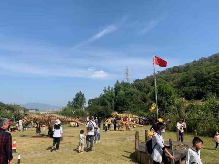 雷公山葡萄园"去雷公山是为了带小朋友们去玩彩虹滑道,一.