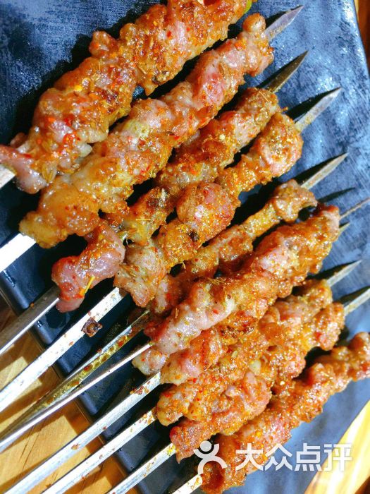 蒙艺烤羊腿特色肉串图片 - 第6张