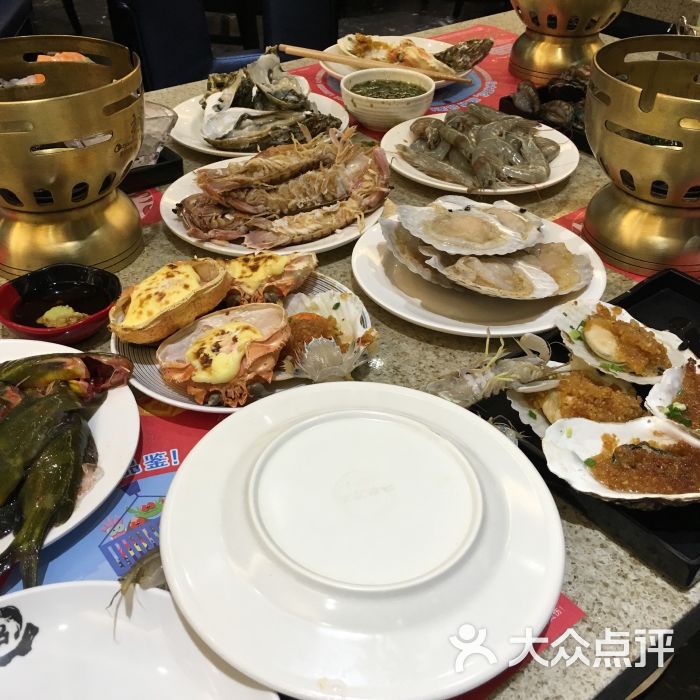 皇冠海鲜火锅自助晚餐_339海鲜自助火锅图片_海鲜火锅自助
