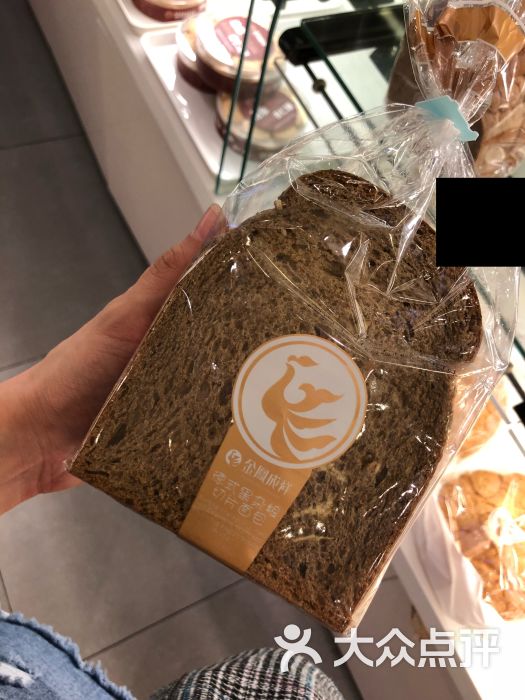 金凤成祥(中山路店)德式黑杂粮切片面包图片 - 第2张