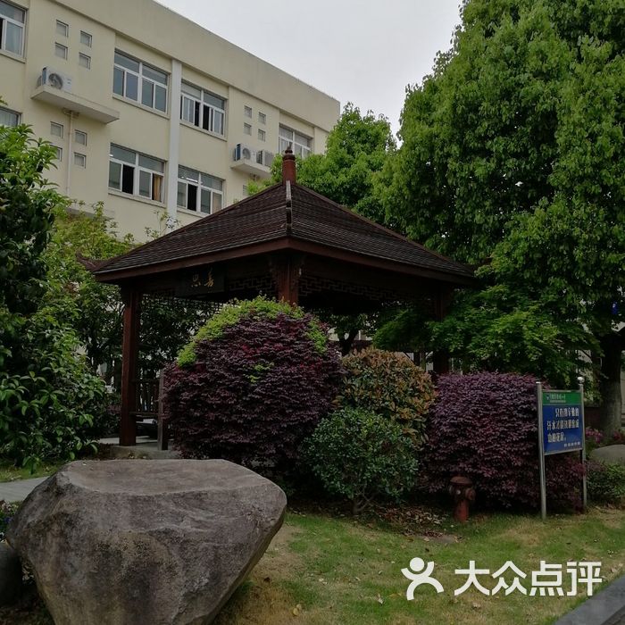 绍兴县中国轻纺城小学