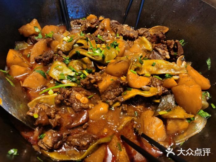 山河屯铁锅炖(西乡店)排骨锅图片