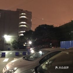 上海市同济医院停车场