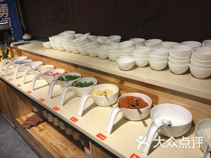 水煮青春重庆老火锅(民治店)餐具摆设图片 - 第26张