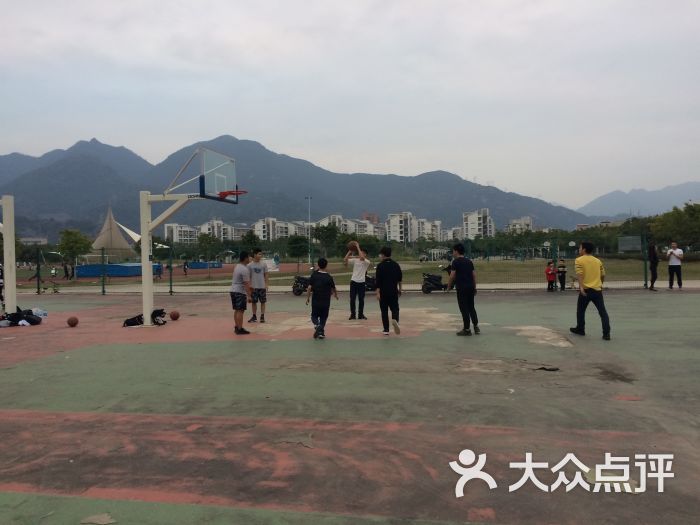 福大室内篮球场图片 - 第2张