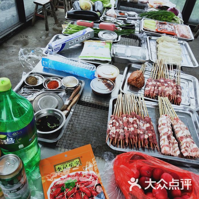 黄大仙桃花源烧烤美食广场