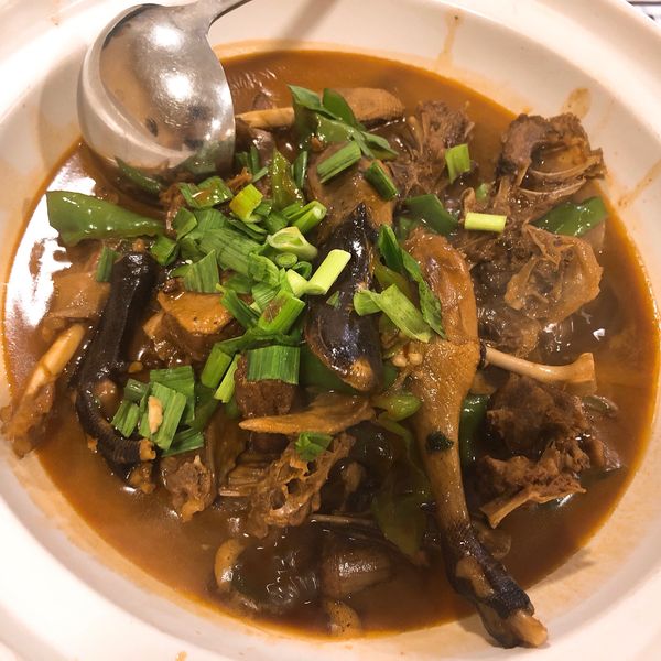 红汤沙锅鸭 68