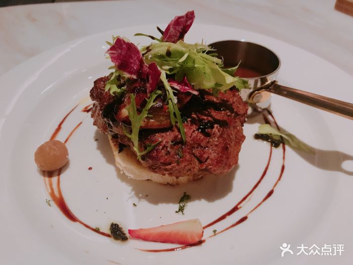 fields avant 十域(悠方店)罗西尼鹅肝菲力牛排图片