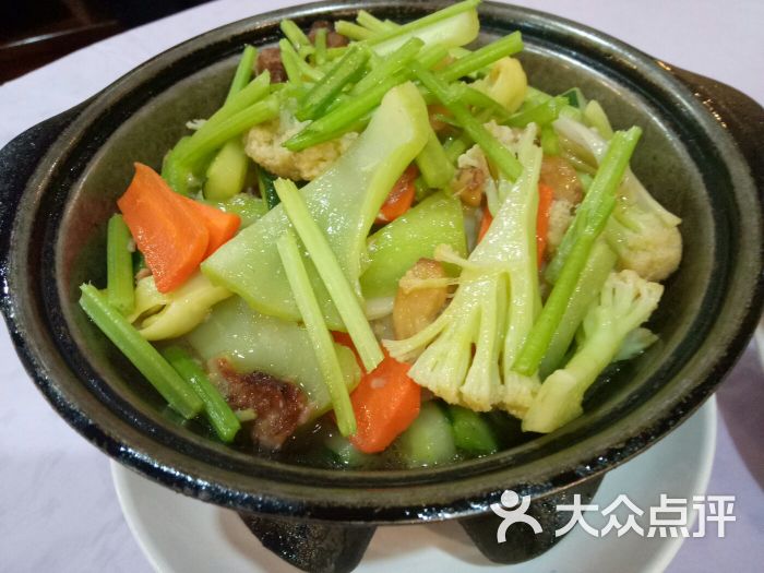 上青本港海鲜闽南杂菜煲图片 - 第1张