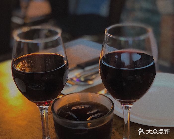 alfresco on elston红酒图片
