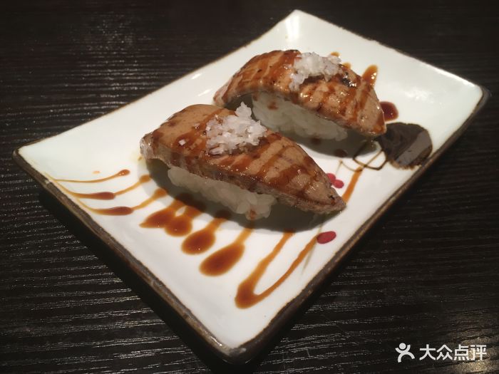 鹅肝手握