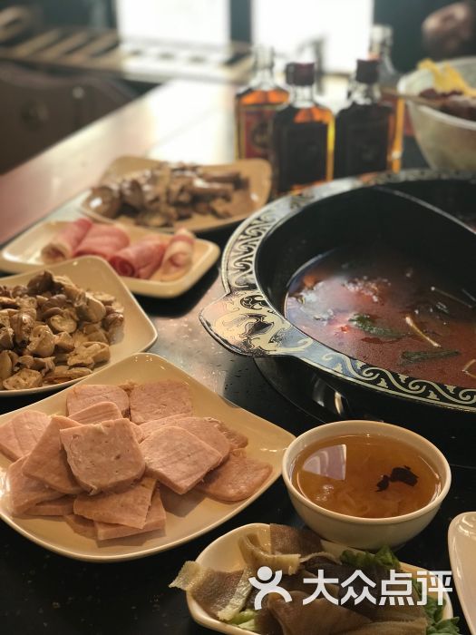 红人居自助干锅(同仁店)