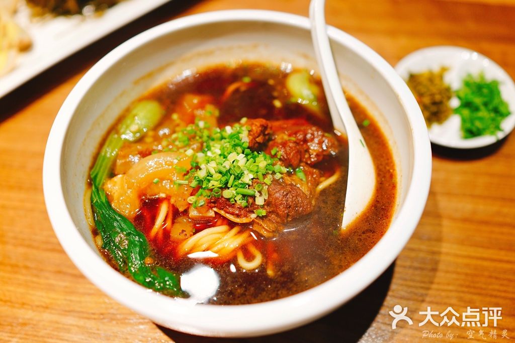 招牌红烧牛肉面