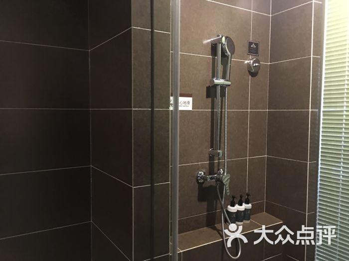 上海莘庄亚朵酒店淋浴房图片 - 第9张